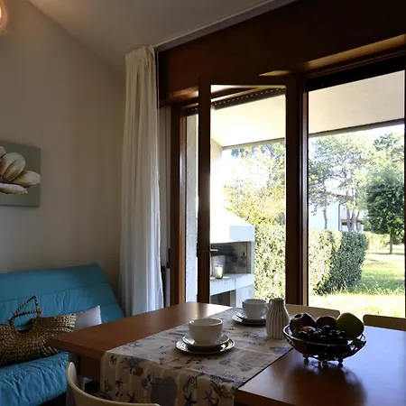 ヴィラ Villaggio Club Dei Pini ビビオーネ