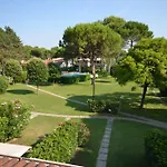 Villaggio Club Dei Pini * 비비오네
