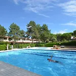 빌라 Villaggio Club Dei Pini