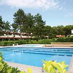 빌라 Villaggio Club Dei Pini